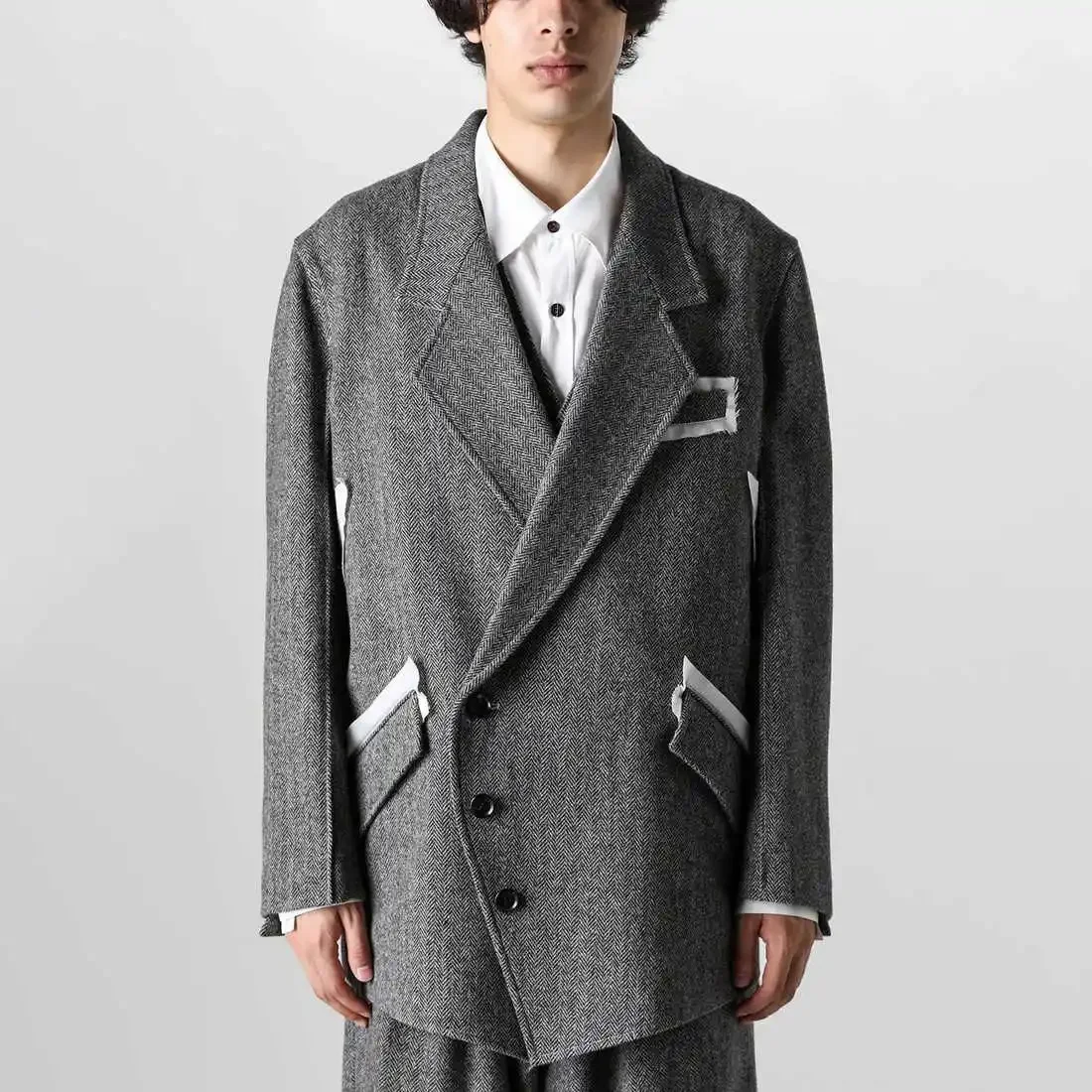 

YOJI OOAK Дизайнерский оригинальный цветочный серый повседневный модный костюм с белым карманом и сложенным пальто для мужчин