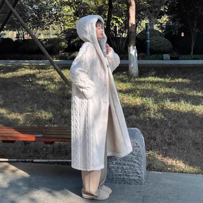 الخريف والشتاء جديد الإفراط في الركبة المنك المخملية تويست المنك مقنعين الفراء المتكاملة الفراء سترة معطف الفرو النساء سميكة