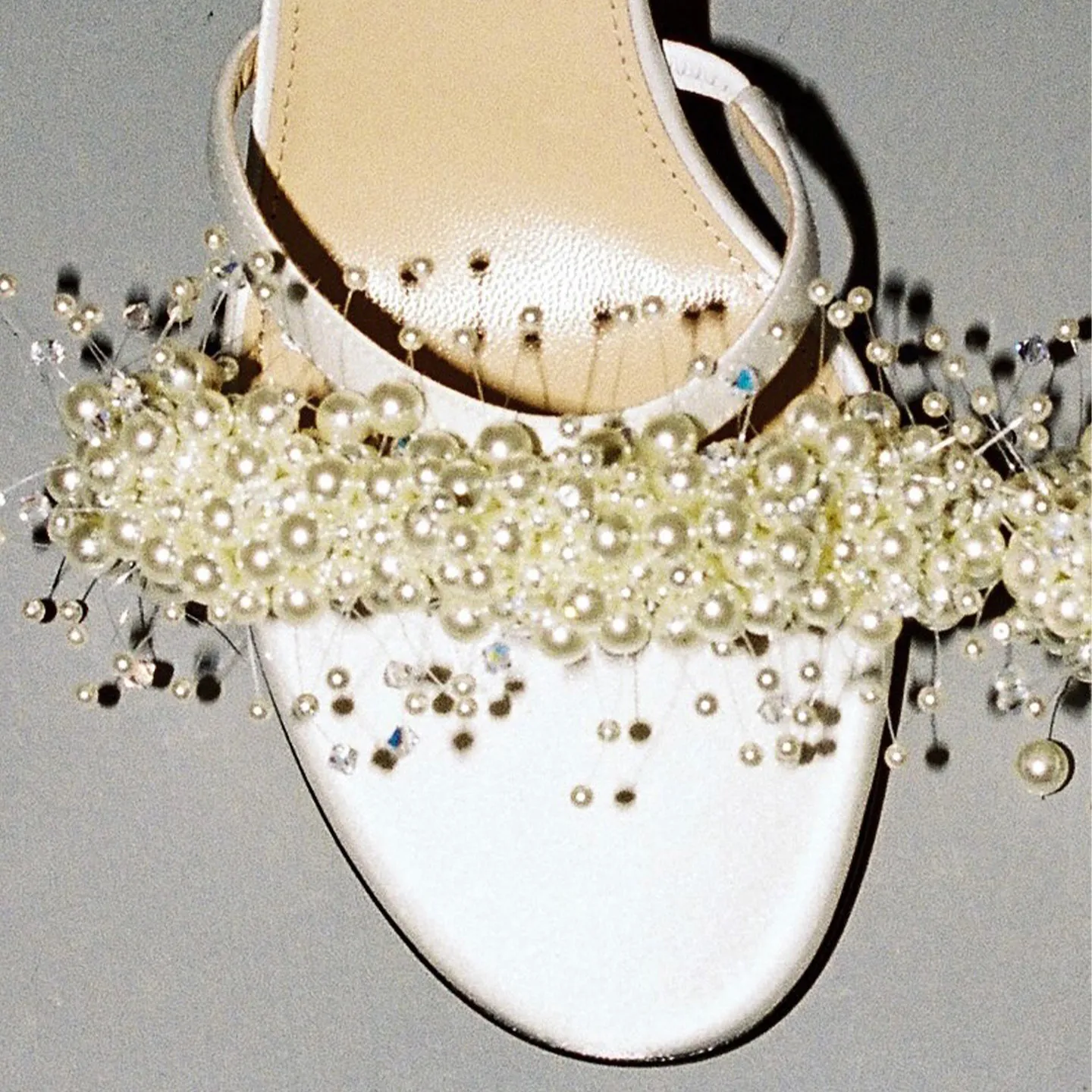 2026 Summer New Elegant Pearl One Strap Open Toe Round Toe High Heel Sandals Women Sexy Versatile Thin Heels view 3