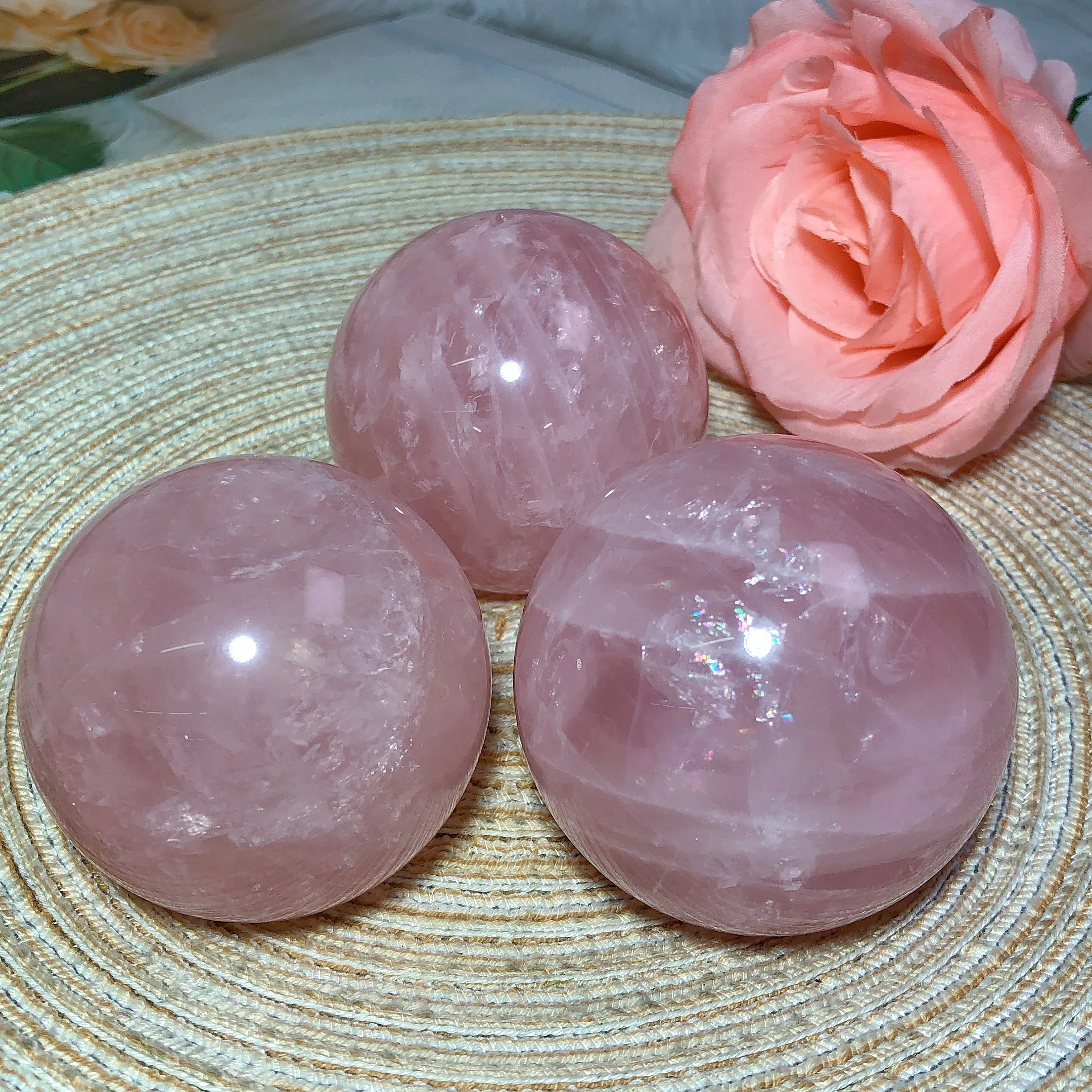 Cristalli Natura di alta qualità sfera di quarzo rosa Star Flash Reiki decorazione della casa energia guarigione minerale ornamento decorazione della stanza