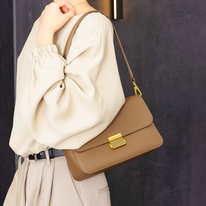 

Women's Cow Genuine Leather Shoulder Bag Female Retro Luxury Designer Handbags Ladies Fashion Versatile Underarm Crossbody Bags