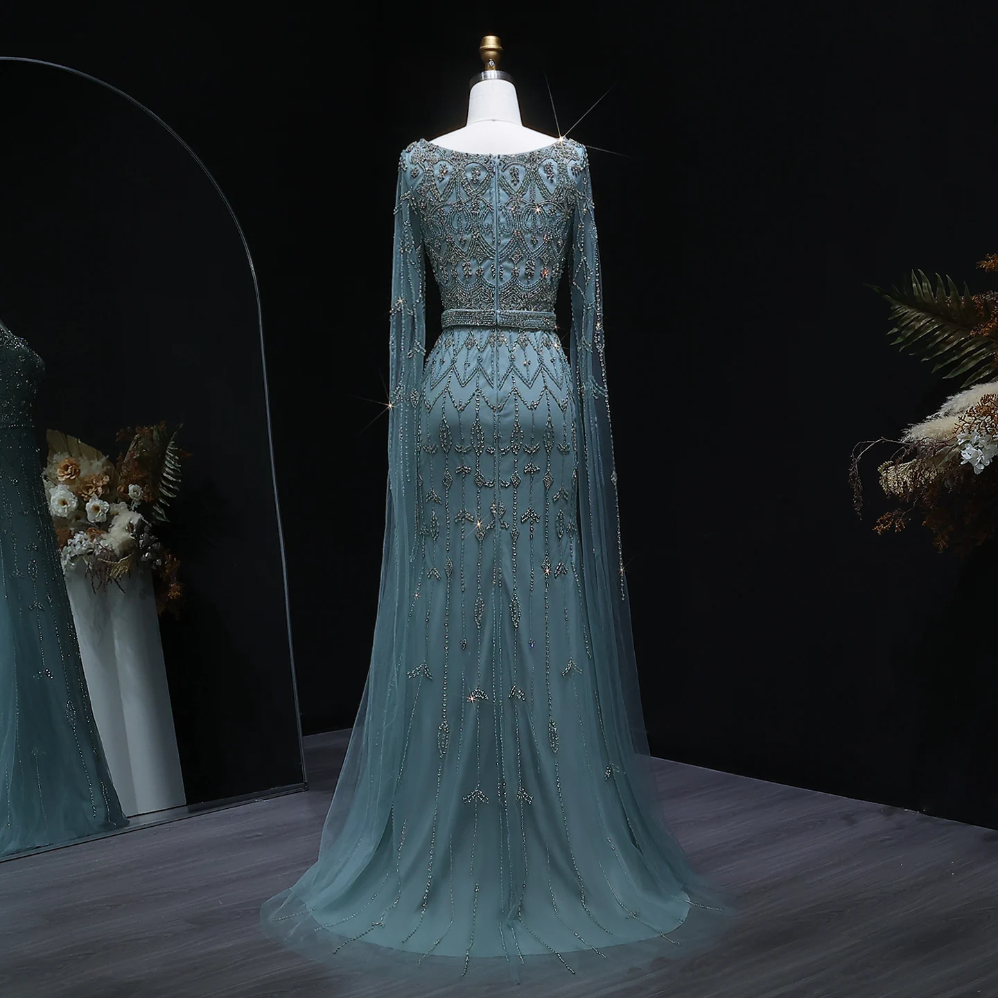 Sharon Said Luxuriöses Kristallrosa Quadratisches Abendkleid mit Cape-Ärmeln, Türkis, Arabische Damen Hochzeitsfeierkleider SS089, Anpassbar – Detail 9