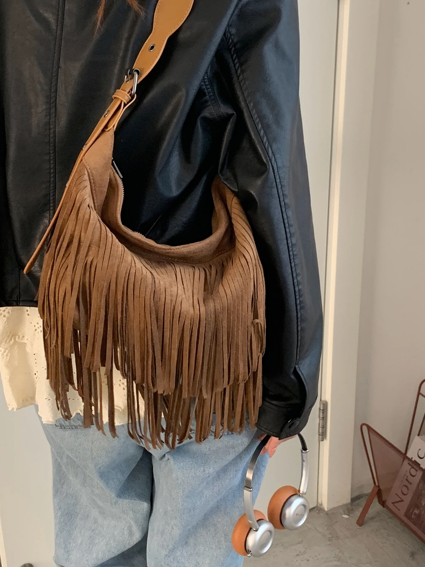 

Retro Tassel Saddle Bags for Women 2025 New Autumn/Winter Fashion Versatile Single Shoulder Crossbody Bag