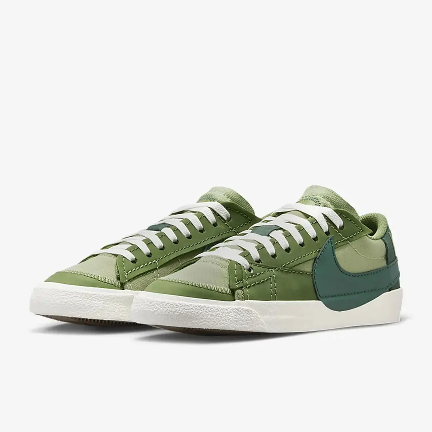 حذاء تزلج Nike Genuine Blazer Low '77 Jumbo للجنسين FJ5468-386