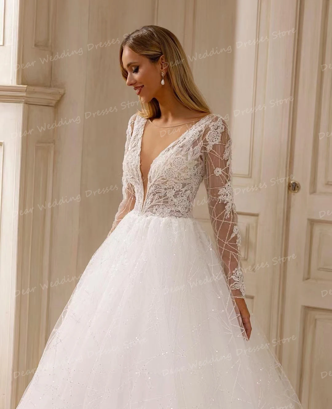 2024 Vintage Wedding Dresses Sexy Fluffy A Line Tulle Bridal Gowns Women's V Neck Lace Long Sleeve Backless Sparkling Vestidos