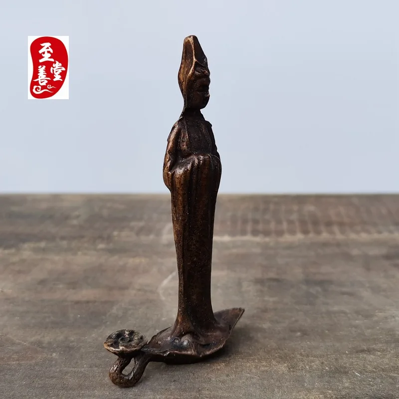 Antique-style copper alloy incense burner with a patina effect, designed for living room decoration5*2*9.5CM