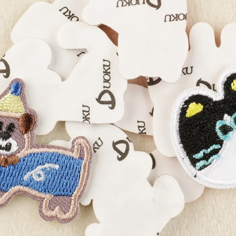 26 Stücke Kleine Tiere Selbstklebende Patches Für Kleidung Eisen Auf Viel Gestickte Anime Nähen Kinder Aufkleber Jacke Stoff Parches Diy – Detail 8