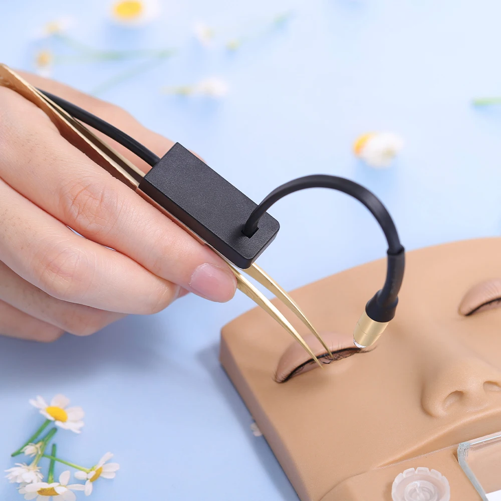 Pinky Leem Factory Beauty Narzędzie do Makijażu Sztuczne Rzęsy Ręczna Fioletowa Lampa UV do Rzęs z Klipsem do Pęsety