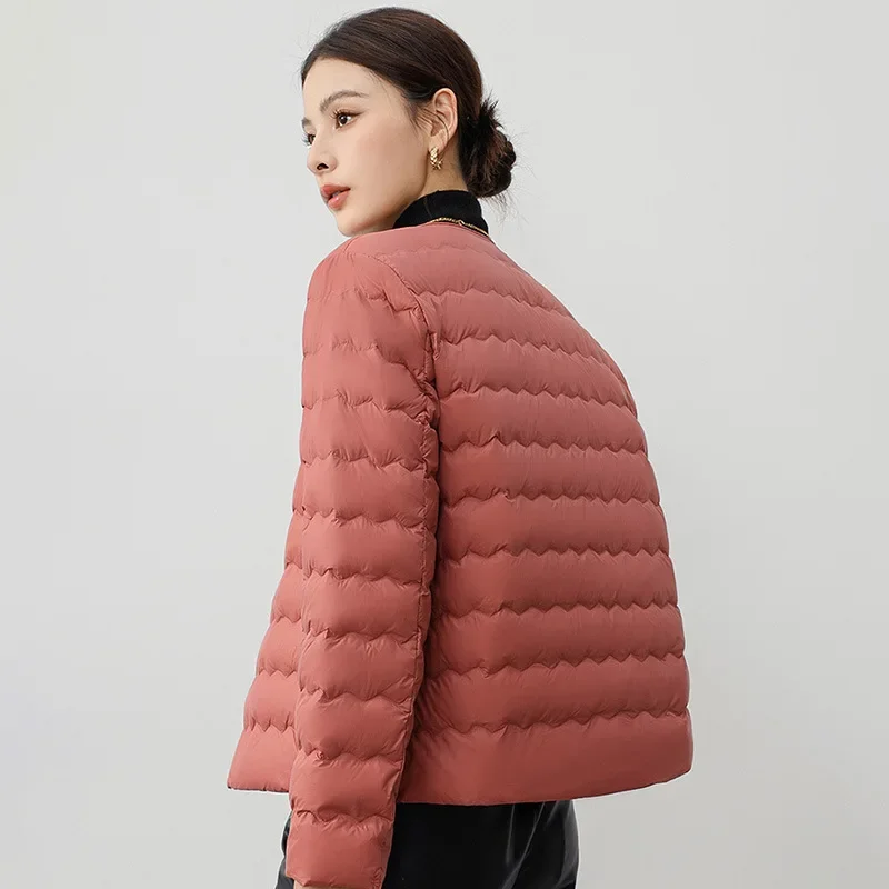 2024 New Arrivlas Women Office Lady Korean Slim Puffer Jackets Fashion Wavy Quilted Line Round Neck Down Liner Light Down Coat