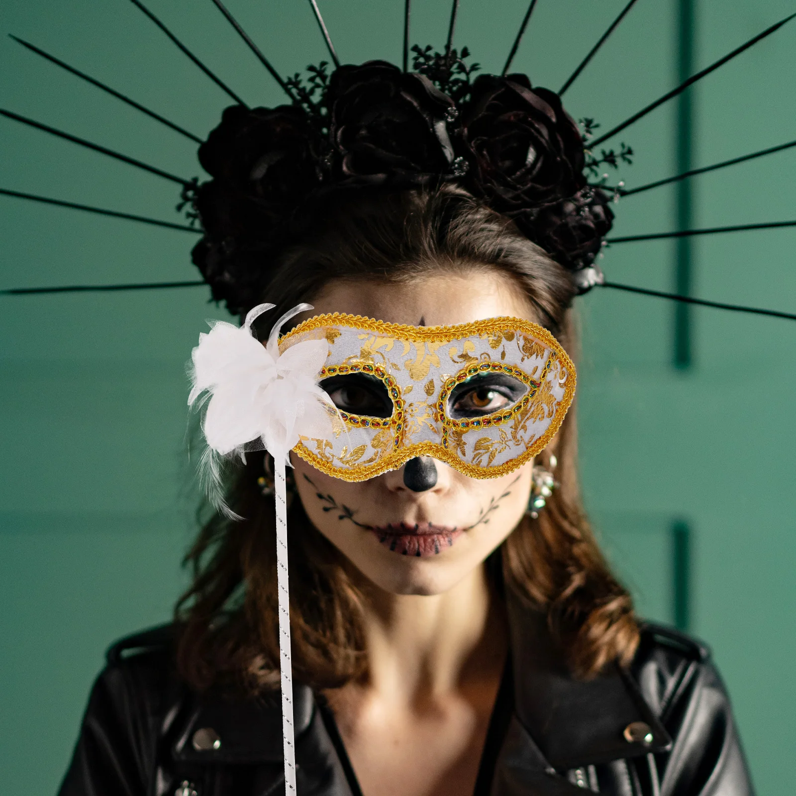 

Handheld Masquerade Mask with Electroplated Comfortable Half Face Mask for Costume Party Halloween Dance Prom