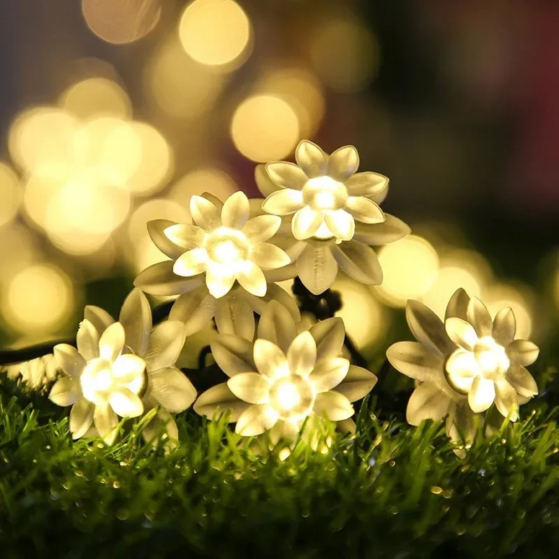 12m 100LED Solar Lotus String Lights Dekoracja Boże Narodzenie Nowy Rok Zewnętrzne lampy dekoracyjne Flash Flower Garlands Fairy L