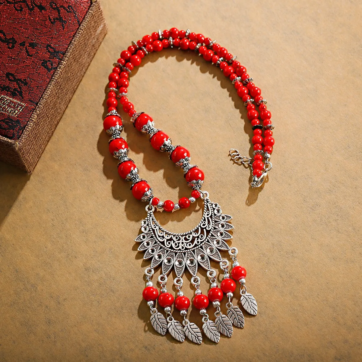 Ethnic Vintage Leaf Red Stone Tassel Necklace Women Silver Color Geometric Pendants Necklace Boho Long Statement Women\'s Jewelry