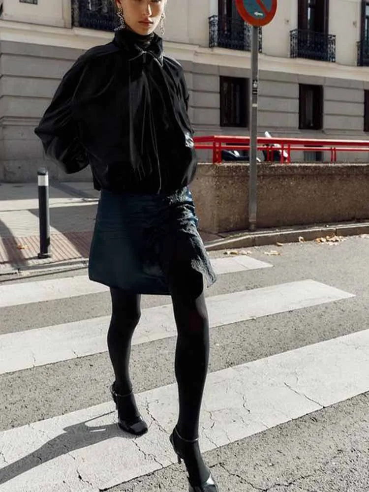 

Новая зимняя женская мода в европейском и американском стиле, простая и универсальная бархатная куртка свободного покроя с воротником-стойкой.