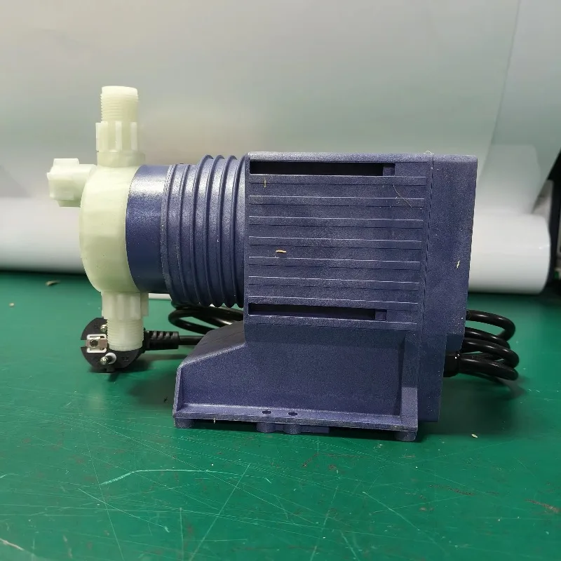 

Prominent Digital Metering Pump for Swimming Pool/Hospital/Industrial Chemical Dosing, Adjustable Flow