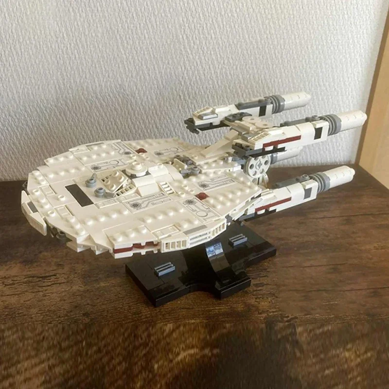 Popular Movie Model MOC Building Bricks Space Combat Battleship Modular Technology Assemble Children Toys Suit Gifts Holiday