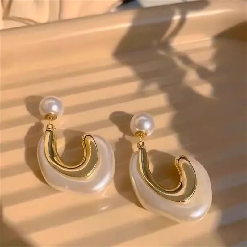 Korean Design Gold Color Pearl Irregular Earrings For Women Fashion Rhinestone Round Geometric Earring Trendy Party Girls Gifts