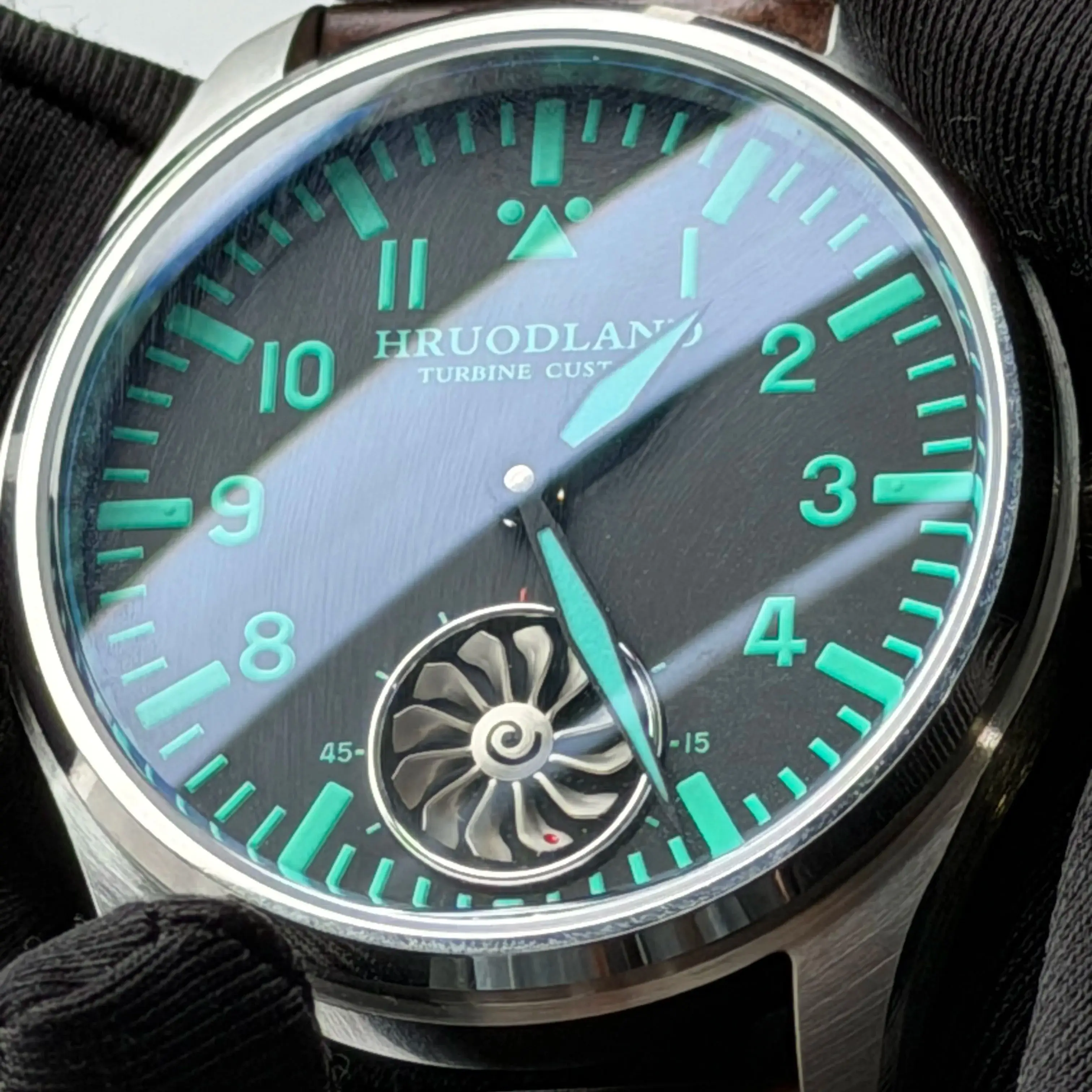 

Мужские механические часы Hruodland 2026 New F016 с люминесцентным сапфировым стеклом BGW-9, водонепроницаемостью 10 бар, матовым циферблатом, для дайвинга