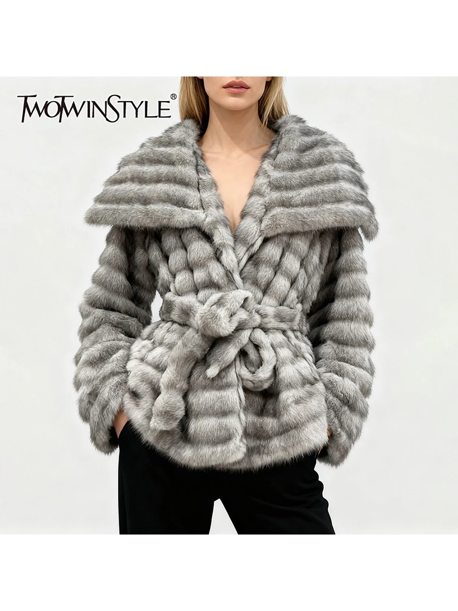 

TWOTWINSTYLE Fashion Loose Spliced Lace Up Faux Fur for Women Lapel Long Sleeves Patchwork Striped Temperament Fur Female New