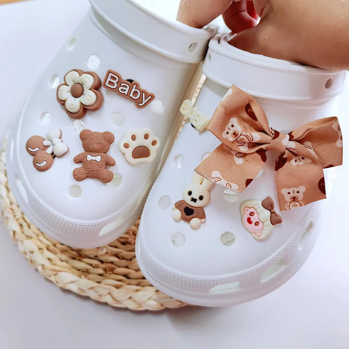 Fashion Brown Bow Tie Hole Shoe Charms Decoration Shoe Buckle Cute Little Bear DIY Shoes Flower Accessories