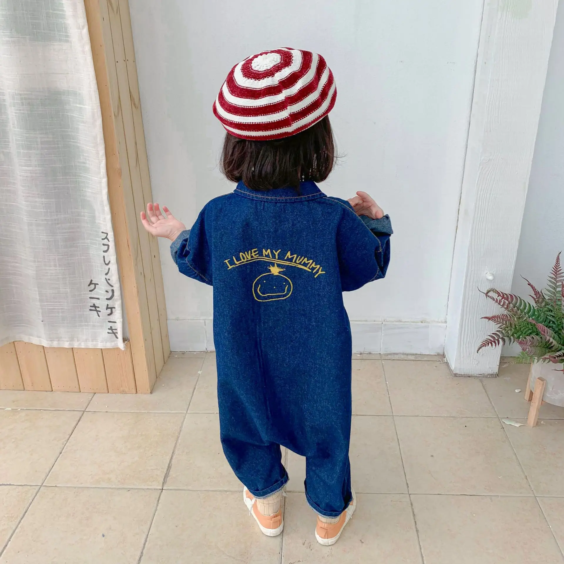 Girls pants 2024 spring new Korean version children clothing cartoon printed jumpsuit children letter work suit jumpsuit trend