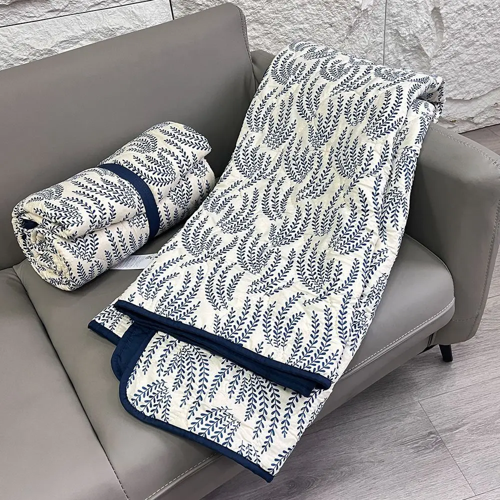 Reversible Soft Quilted Throw Blanket Navy Blue Leaf Print Breathable Lightweight Bed Cover For Couch Sofa Bedroom Travel Adults