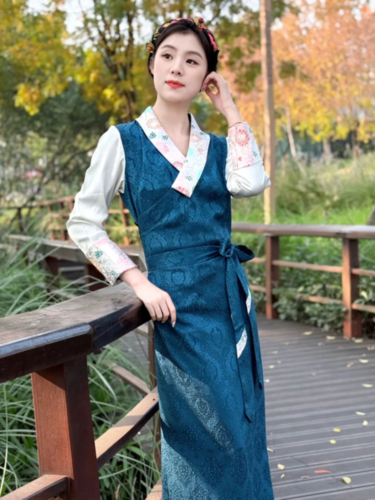 Spring Tibetan Costumes Women's Robe Color Matching Clothing Guozhuo Skirt Coat Ethnic Style