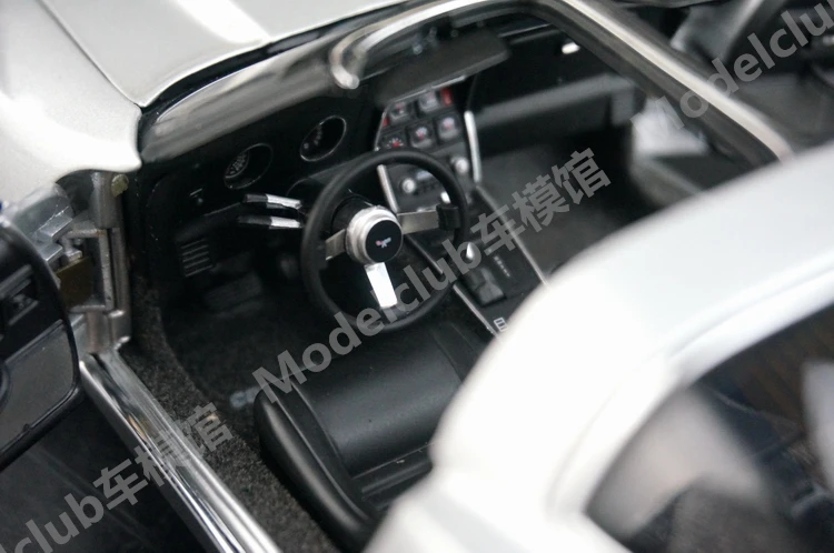 Autoart 1:18 C3 1978 Silver 25th Anniversary Simulation Limited Edition All Open Alloy Metal Static Car Model Toy Gift