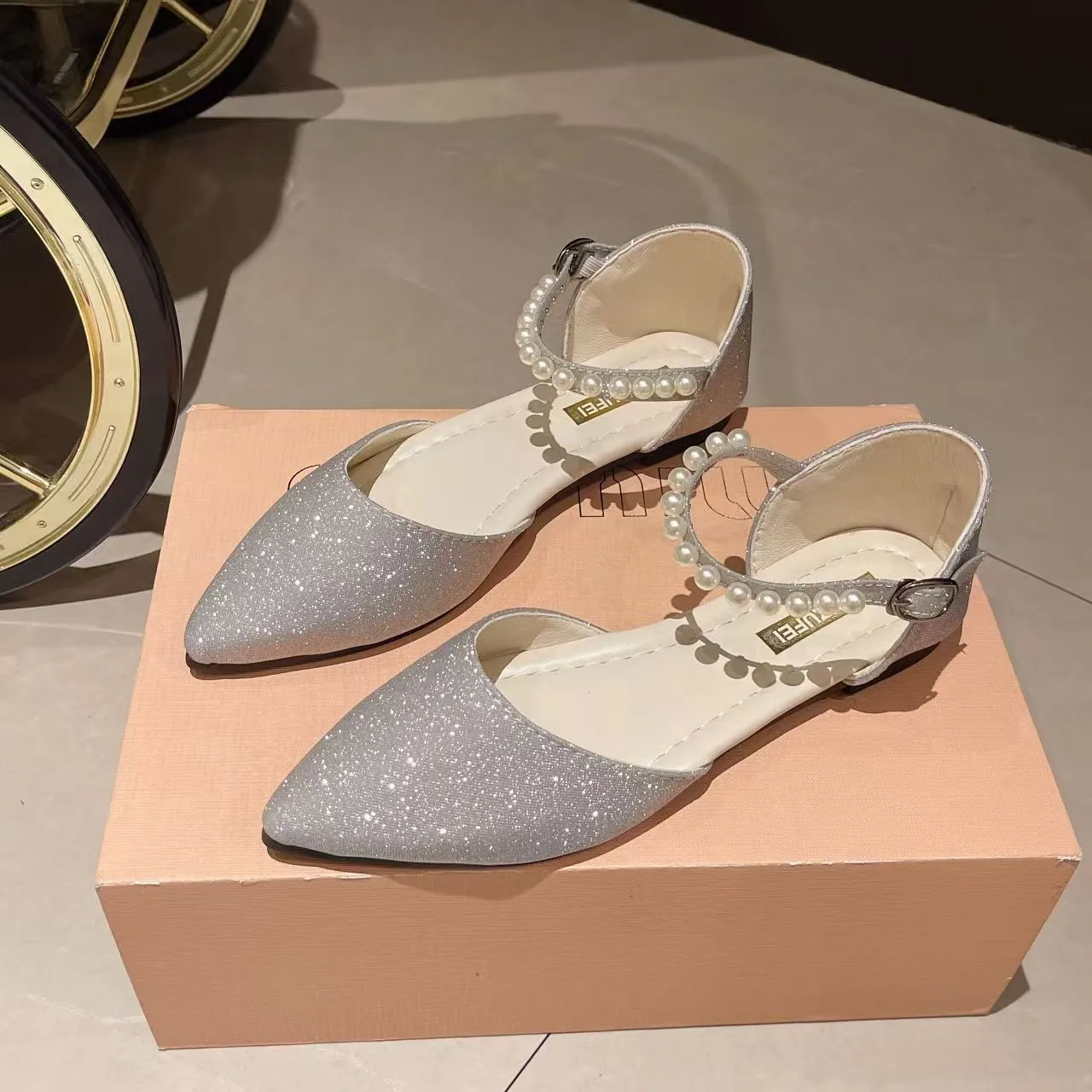 

2026 New Elegant Pearl-Embellished Satin Heels Low Heel Bridal Shoes with Adjustable Ankle Strap