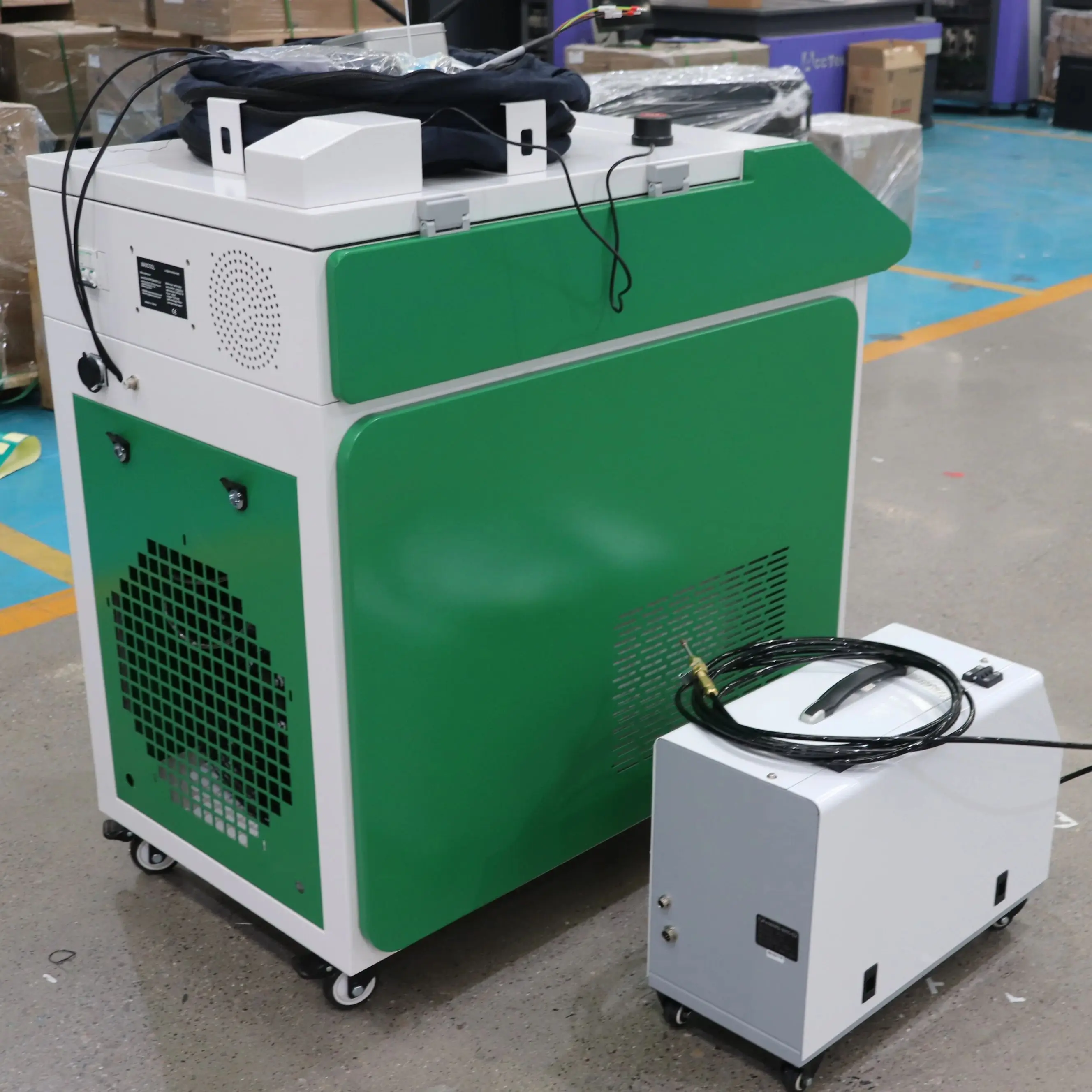 

Hand Held Raycus Max 1000W 1500W 2000W 3000W Fiber Laser Welding Machine for Steel Aluminum Iron Brass Metal