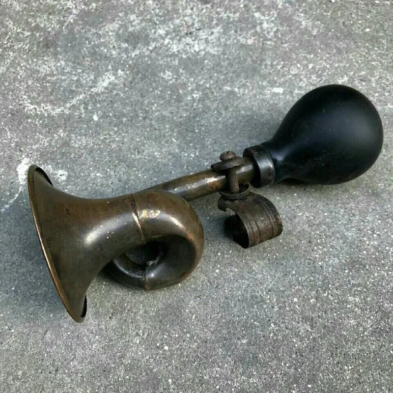 

Antique Collection Republic of China Bronze Old Car Horn Shanghai Rickshaw Horn Shanghai Retro Items Gift