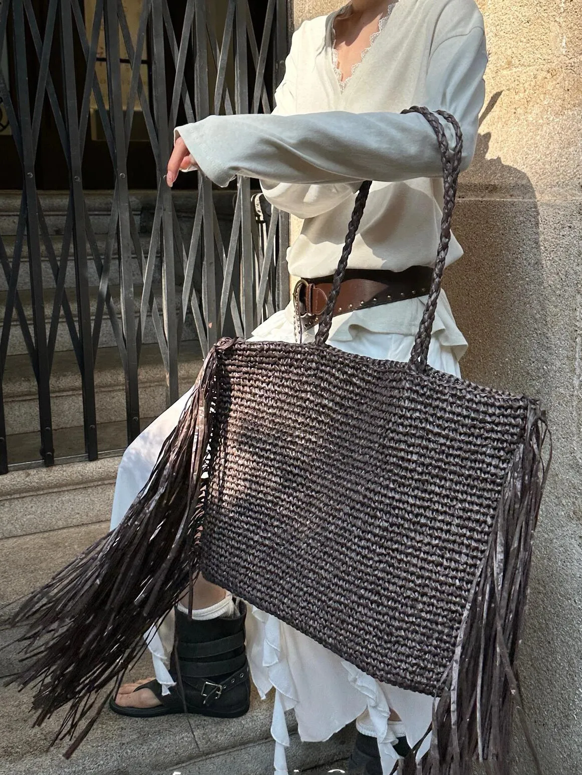 

Fashion Tassel Raffia Tote Bag Women Large Capacity Woven Shoulder Bags Boho Chic Straw Handbag Summer Vacation Beach Handbags
