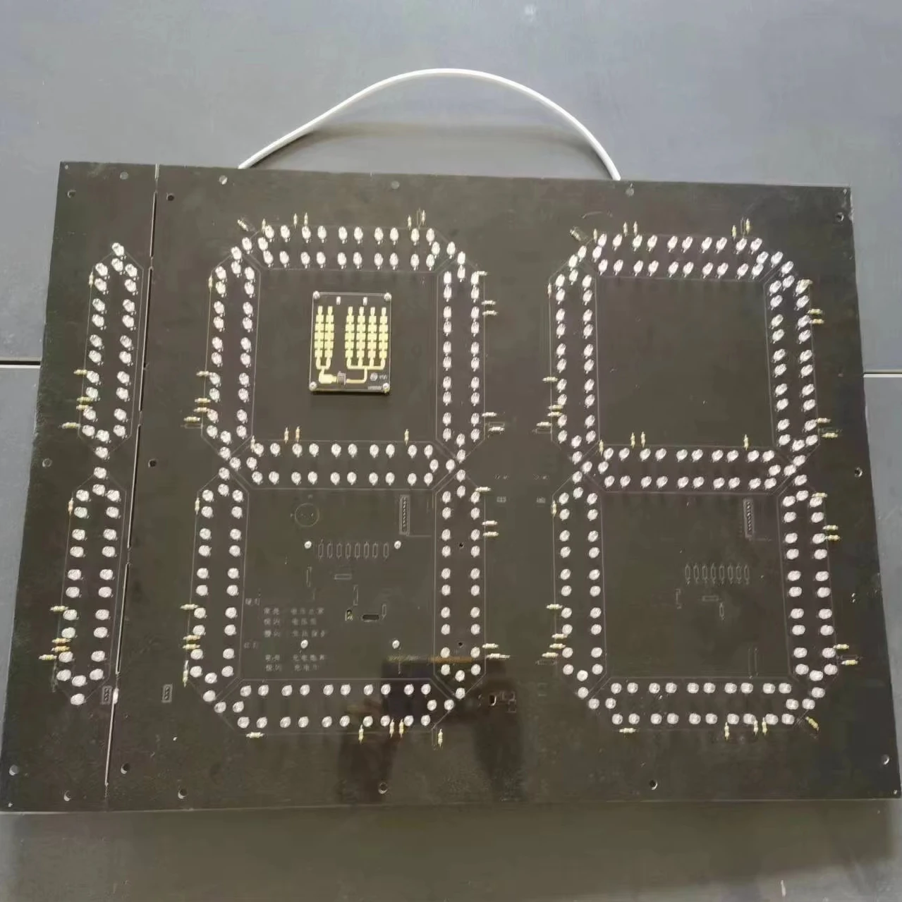 Индивидуальный цифровой дорожный предупреждающий знак с LED-дисплеем на солнечной энергии и радаром для определения скорости, высококачественный LED-экран, радарный предупреждающий знак