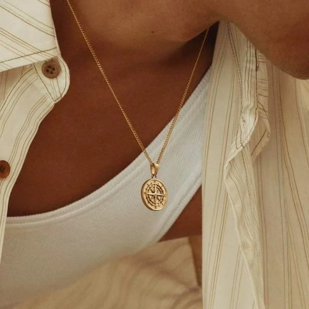 Retro Compass Medal Pendant Necklace Gold Color Men Stainless Steel Necklace Hip Hop Punk Jewelry Fashion Accessory Gift