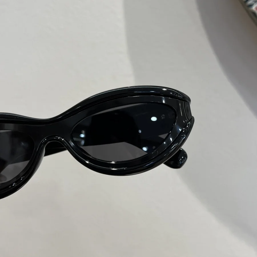 1Pc Unisex Fashion Glasses New High-End Retro Cat Eye Y2K Personality Trendy Niche Design Street Photography Holiday Gift Daily image 3