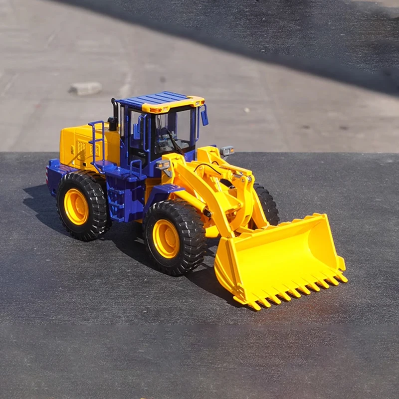 

Original Diecast 1:35 Scale Alloy Loader Forklift Model Finished Product Simulation Toy Gift Static Model Display