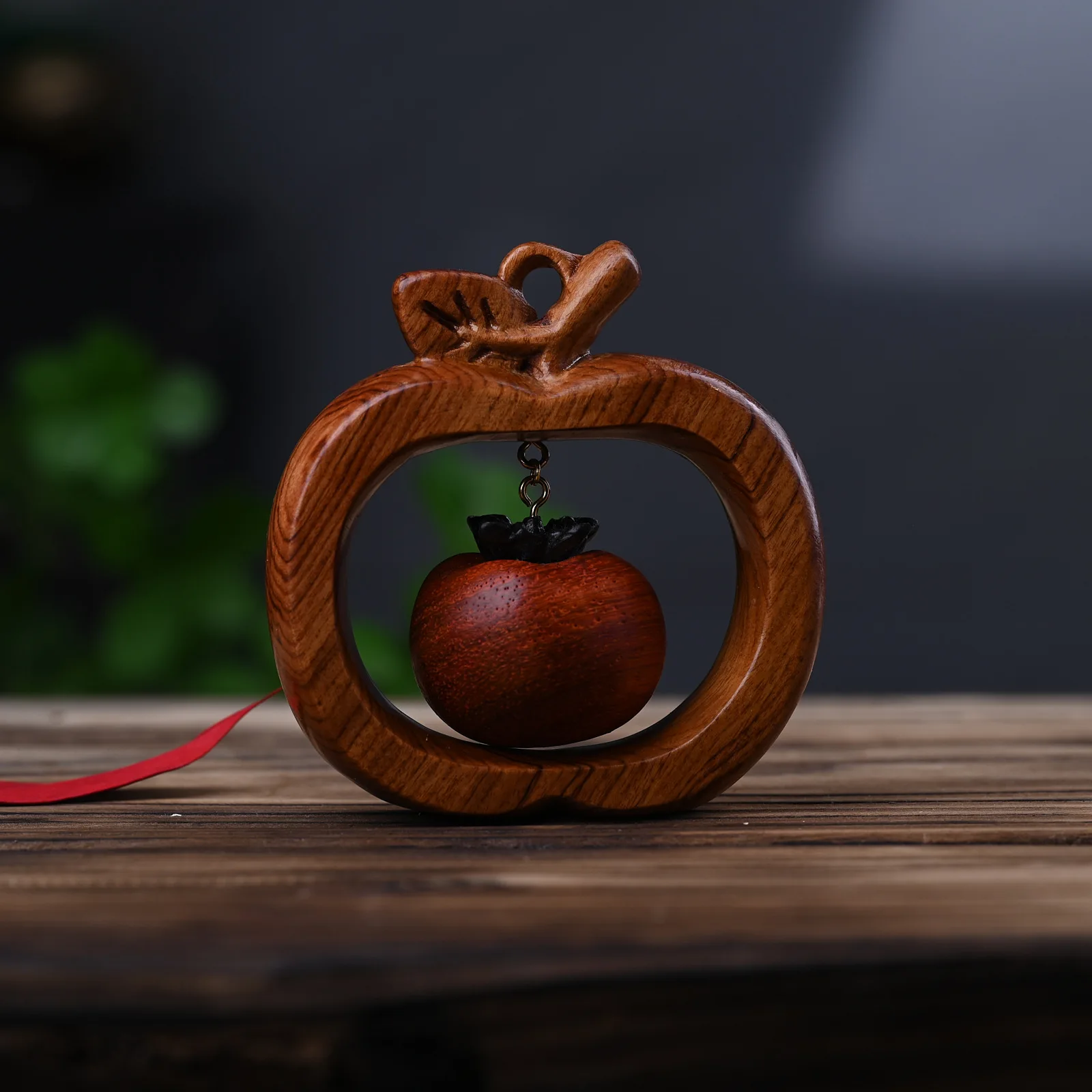 Padauk Wood Carved Persimmon Hand Piece Good Luck Symbol Desktop Ornament Tea Table Home Decor Gift Wood Craft Accessory