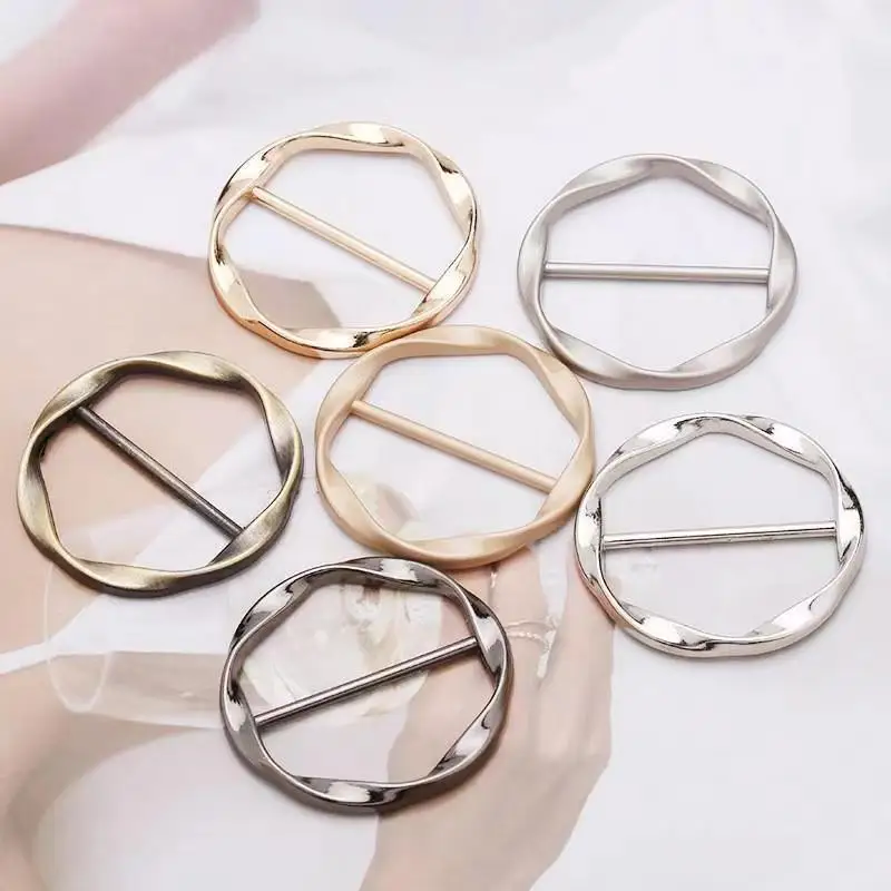 Scarf Ring Clip T-shirt Tie Clips for Women Metal Round Circle Clip Buckle Clothing Wrap Holder Scarf Ring for Neckerchief Shawl