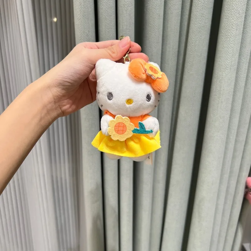 2025年新作 かわいいハローキティ ひまわりぬいぐるみ 日本サンリオ漫画 バックパックペンダントキーホルダー 子供の誕生日プレゼント