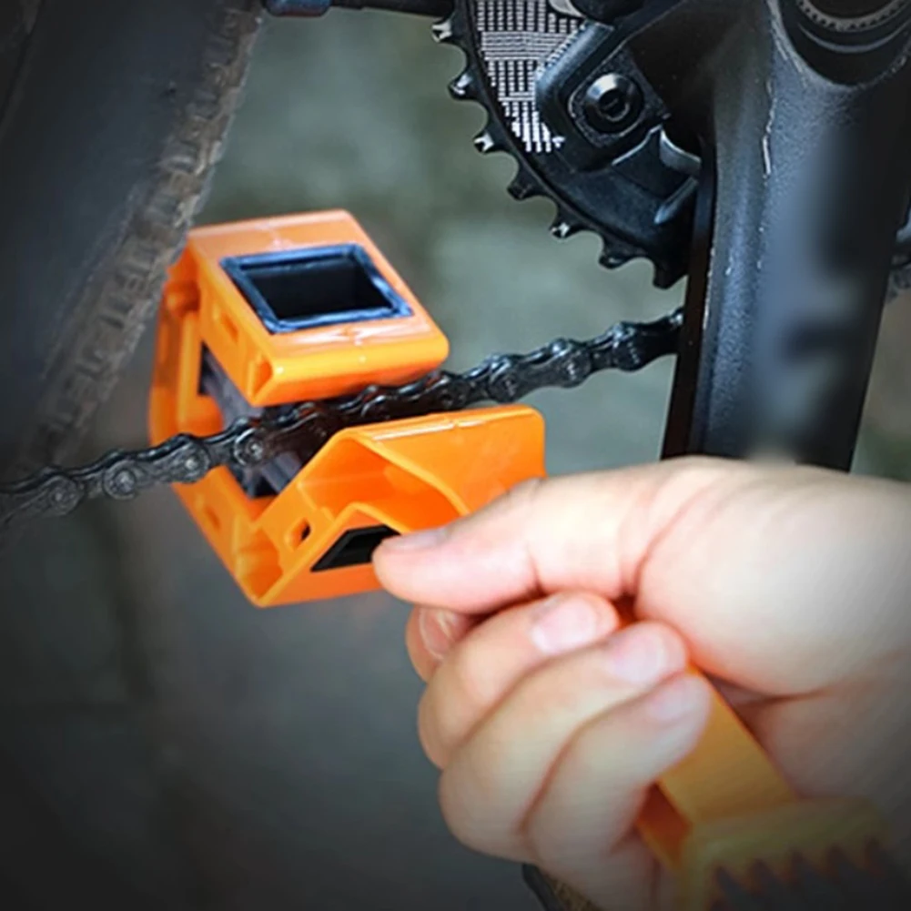 

2pcs Bike Flywheel Brush Plastic Multi-function Washing Chain Cleaning Brush Bicycle Chain Wheel Cleaning Accessories