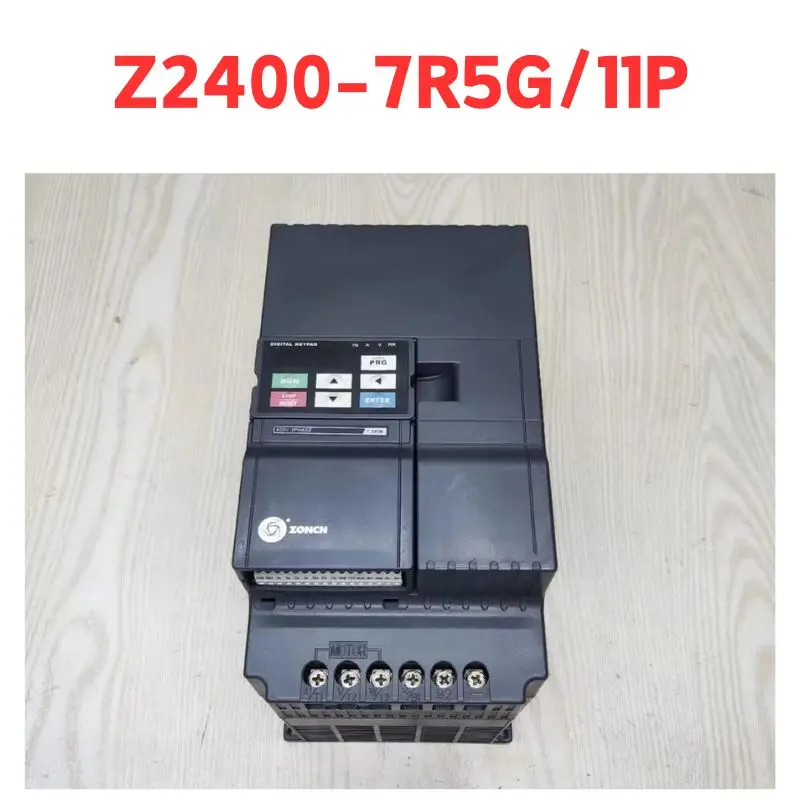 

б/у инвертор Z2400-7R5G/11P, хорошо работает хорошо протестирован и быстро отправлено.
