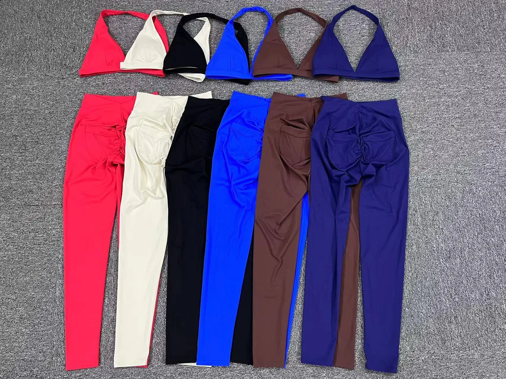 Workout Set for Women Quick Dry Yoga Outfit Seamless Sports Bra High Waist Gym Leggings with Pockets Running Fitness