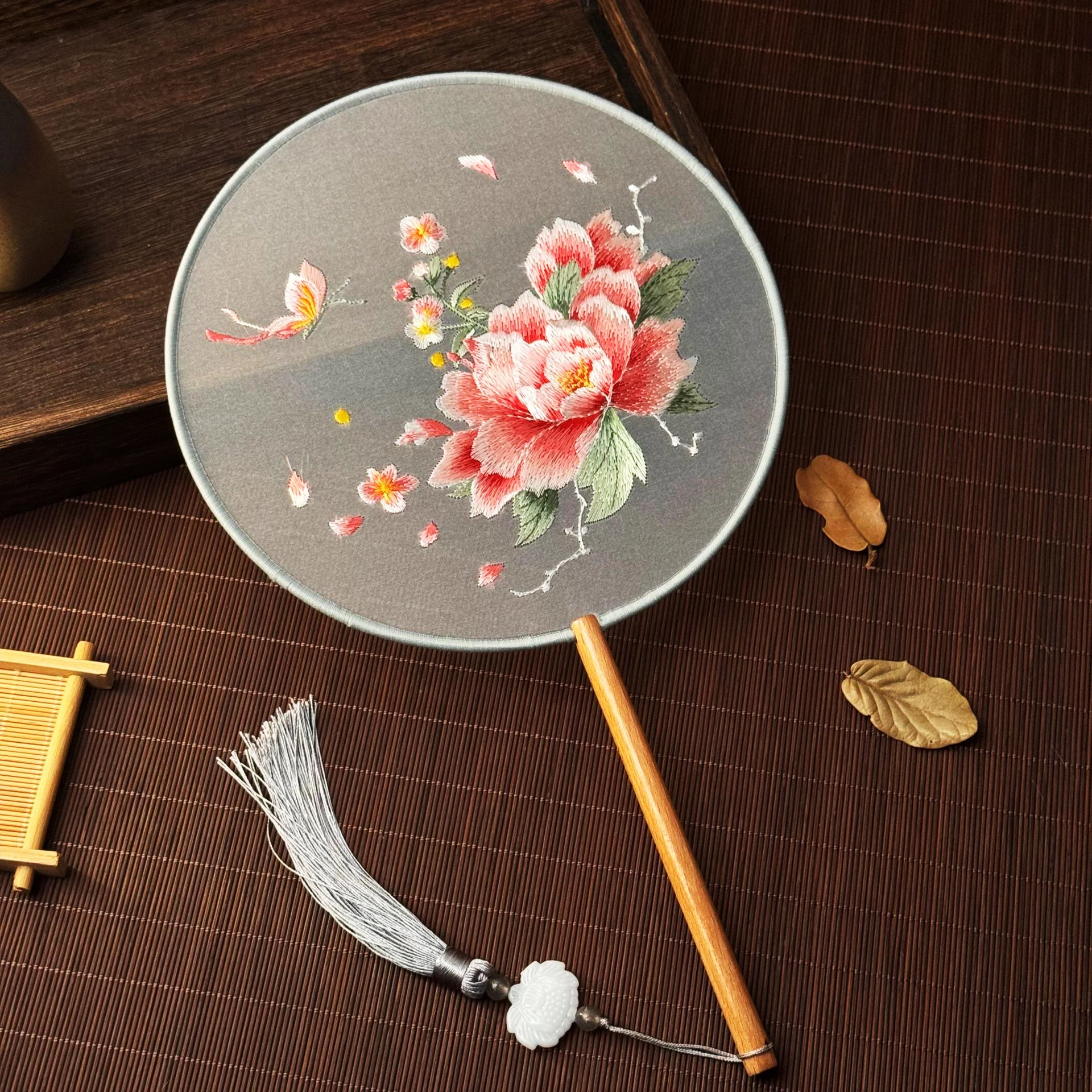 Vintage Fan-Fan Chinesischen Tanz Sommer Klassische KostüM Gericht Hanfu Frauen Quaste Hand Fan