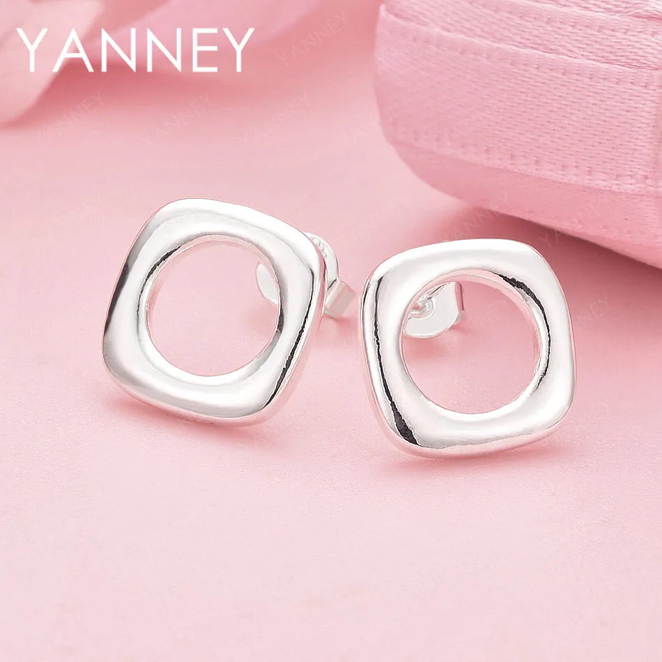 

Exquisite 925 Sterling Silver Square Stud Earrings for Women, Fashionable and Charming Wedding Accessories