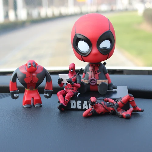 Imagen 2 del producto Figura de Anime de Disney, adornos de coche Deadpool, colgante de columpio, decoración, espejo retrovisor de coche, accesorios interiores colgantes, modelo de juguetes, regalo