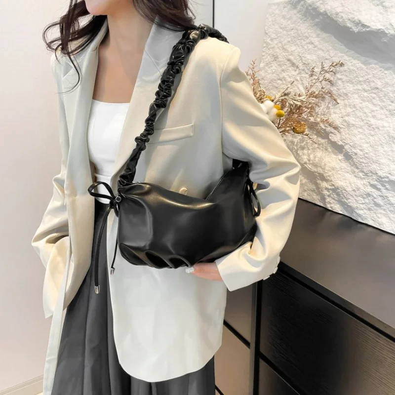 

Popular Leather Crossbody Bag For Ladies, Women Messenger Shoulder Handbags, Classic Elegant Design Luxury Brand
