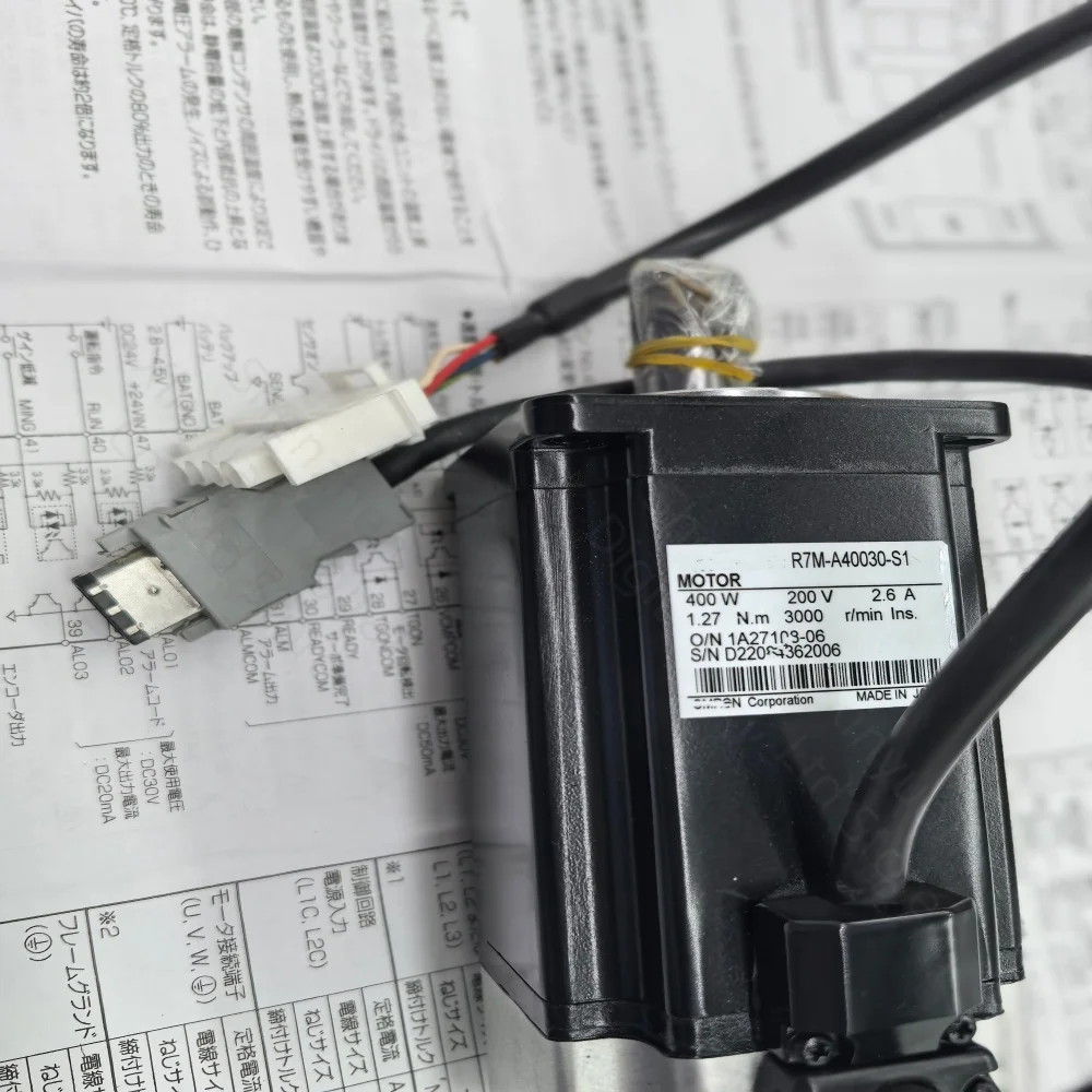 

R7M-A40030-S1 400W/200V 2.6A 1.27 N.m 3000r/min Ins