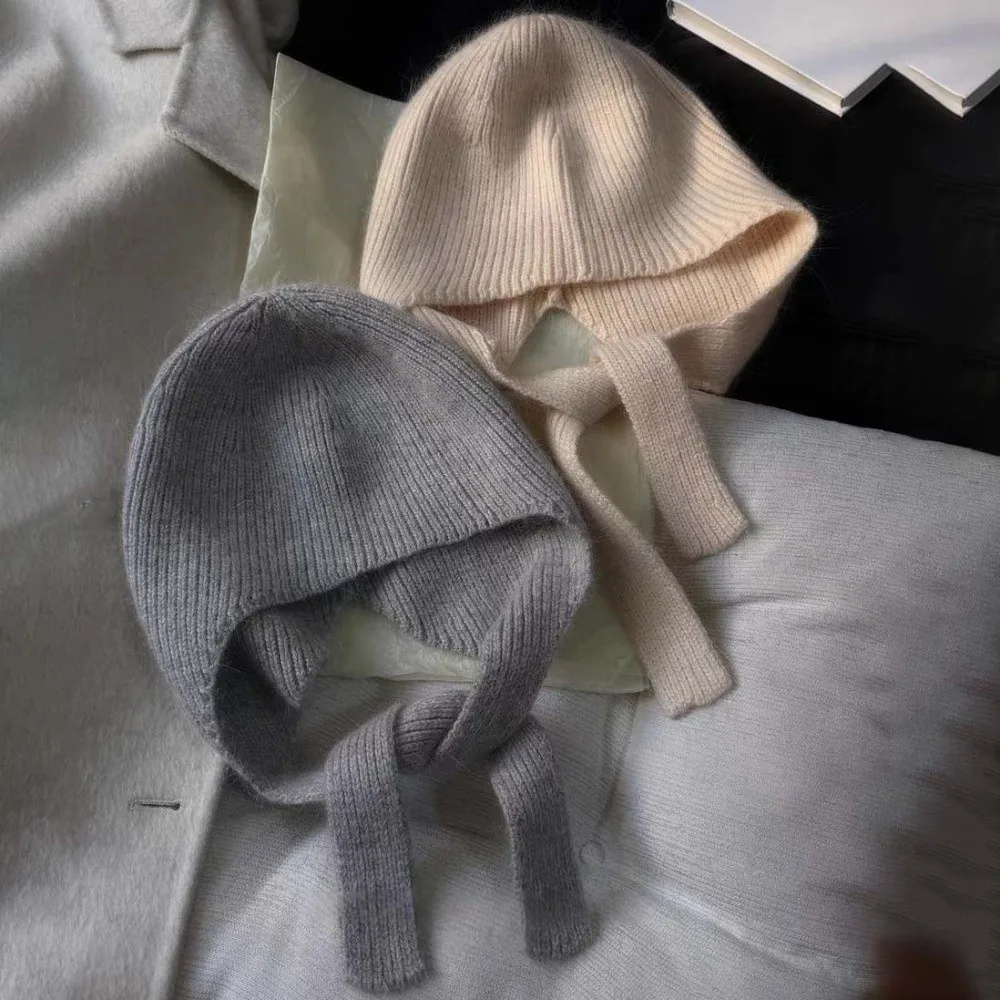 Minimalistische Strickmütze mit Ohrenklappen, winddicht, einfarbig, mit Bindeband, verdicktes Band, koreanischer Stil, trendige Damenmütze. – Detail 8