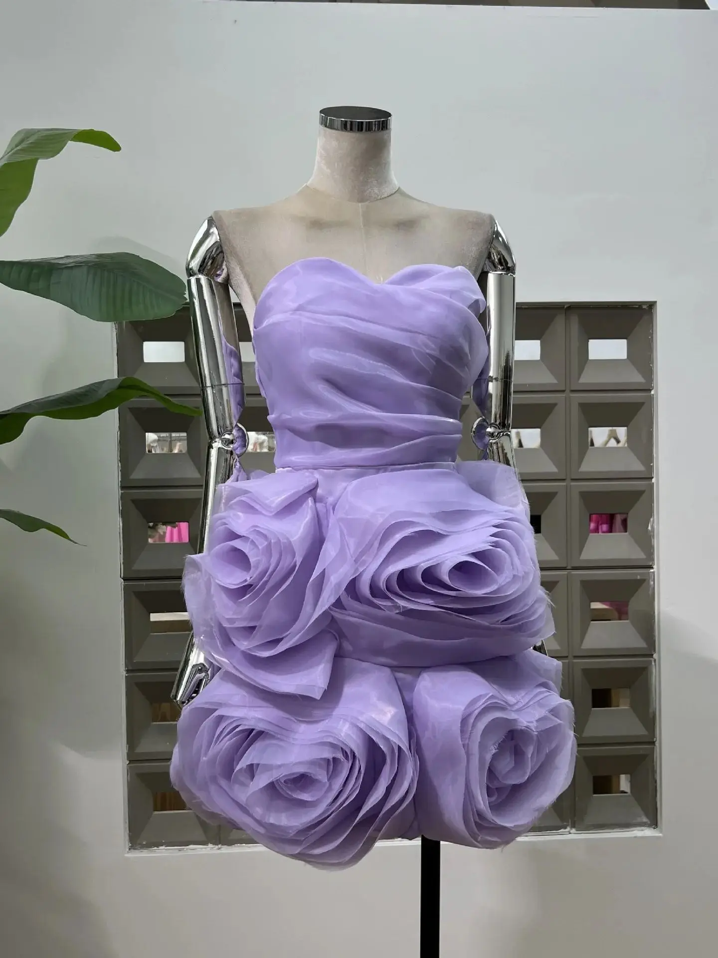 Sommer Neue Ankunft 3D Floral Rüschen Lavendel frauen Mini Kleider Trägerlosen Korsett Abendkleid Kurze Prom Party Formale Kleid