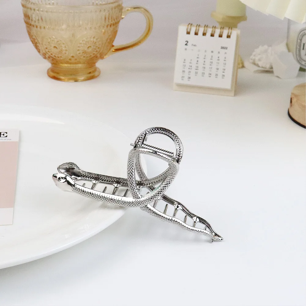 1pcs Snake Niche Design Grab Clip Large Sense Of Shark Clip Temperament Metal Hair Clips Plate Hair Back Of The Head Hair