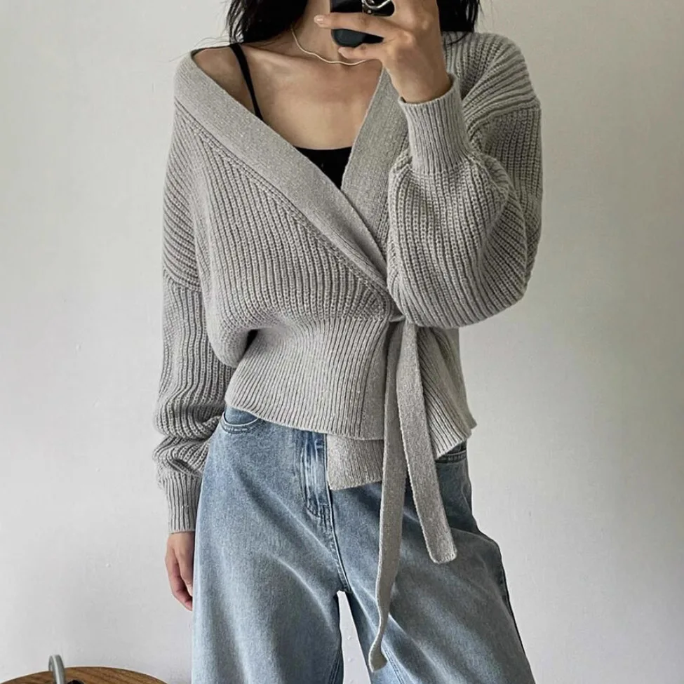 2026 Slim-fit Sexy V-neck Waist Lace-up Knitted Sweater Autumn and Winter Cross-chest-wrapped Sweater Women